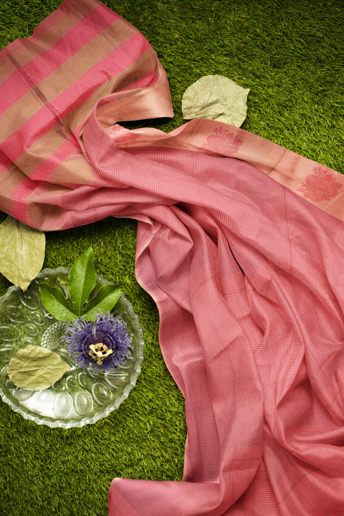 Pink Pure South Cotton Mini Checks Peacock Butta Saree