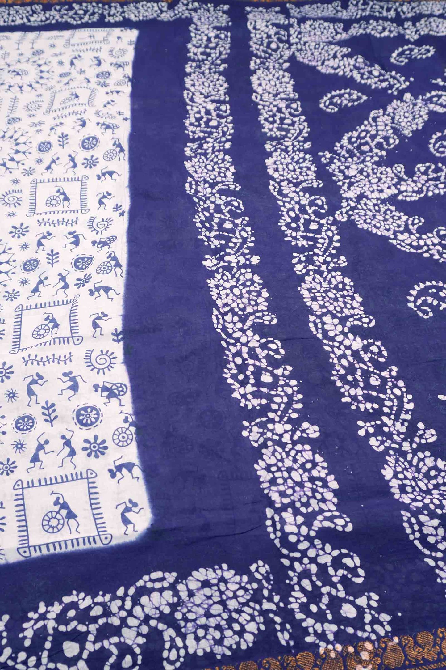 White Pure Sungudi Cotton Warli Print Zari Peacock Border Saree