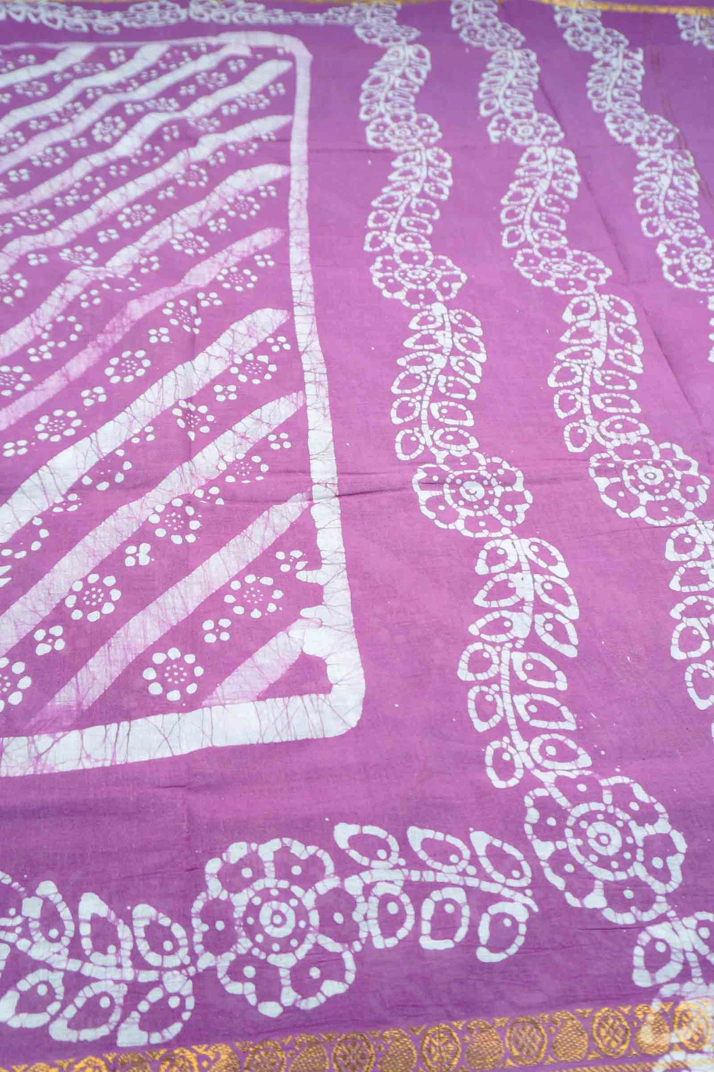Light Violet Pure Sungadi Cotton Cross Stripes Zari Mango Border Saree
