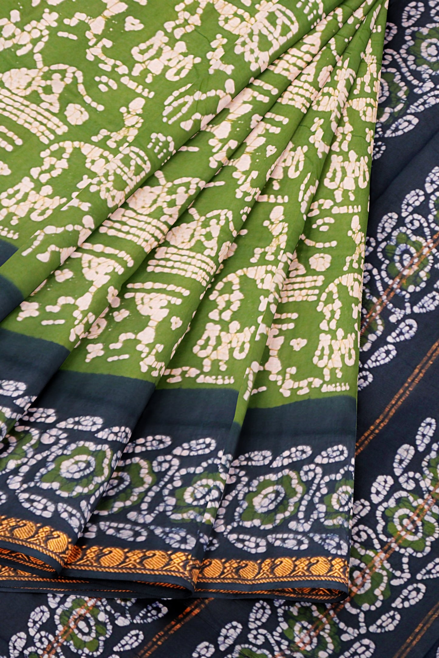 Olive Green Pure Sungudi Cotton Warli Style Print Zari  Border Saree