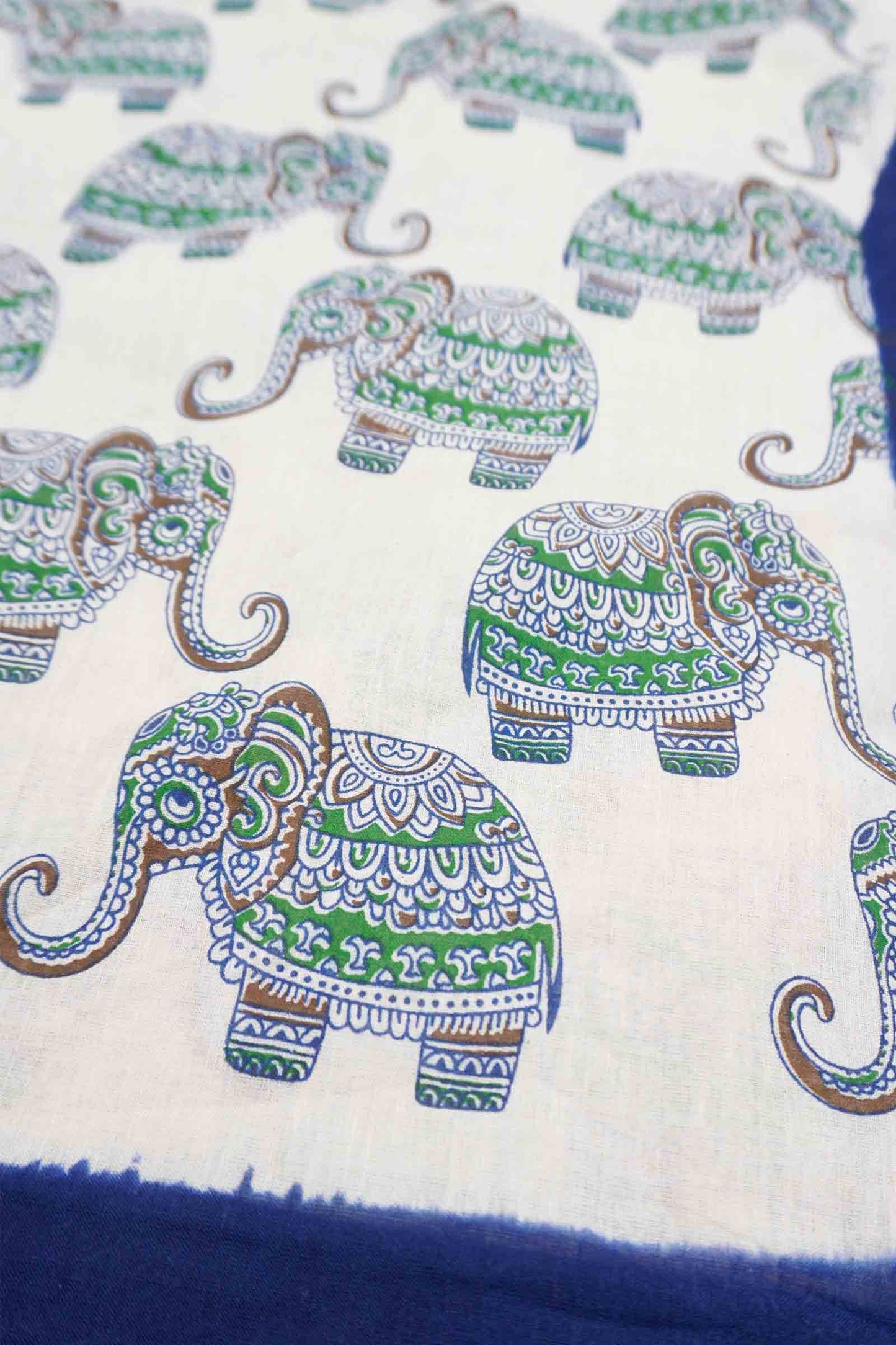 Off White Pure Sungudi Cotton Elephant Print Zari  Border Saree