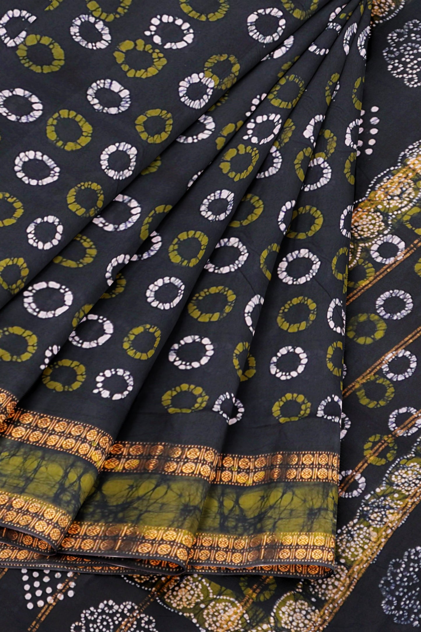 Black Pure Sungudi Cotton Cosmic Dots Double Pet Border Saree