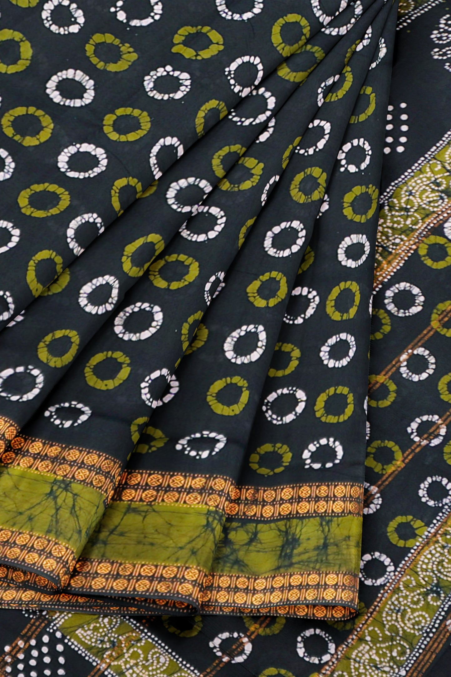 Black Pure Sungudi Cotton Cosmic Dots Print Double Pet Border Saree