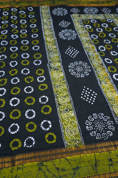 Black Pure Sungudi Cotton Cosmic Dots Print Double Pet Border Saree