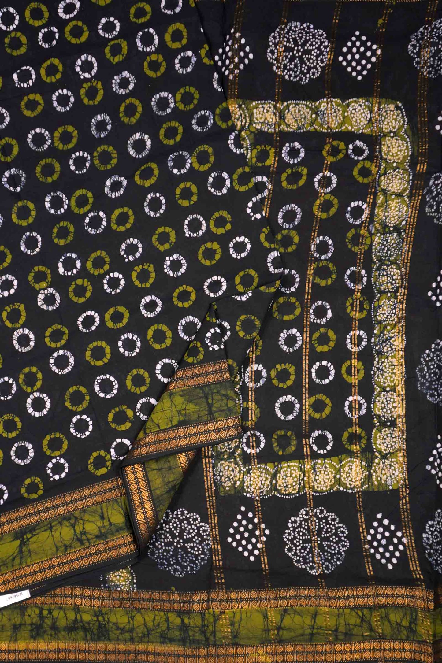 Black Pure Sungudi Cotton Cosmic Dots Double Pet Border Saree