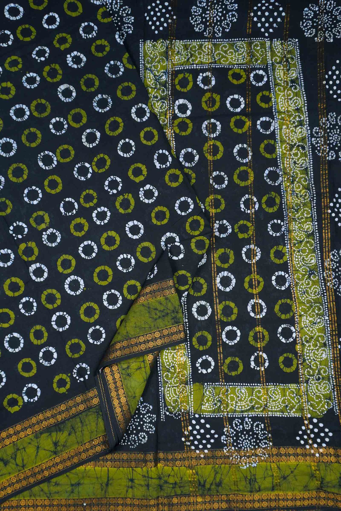 Black Pure Sungudi Cotton Cosmic Dots Print Double Pet Border Saree