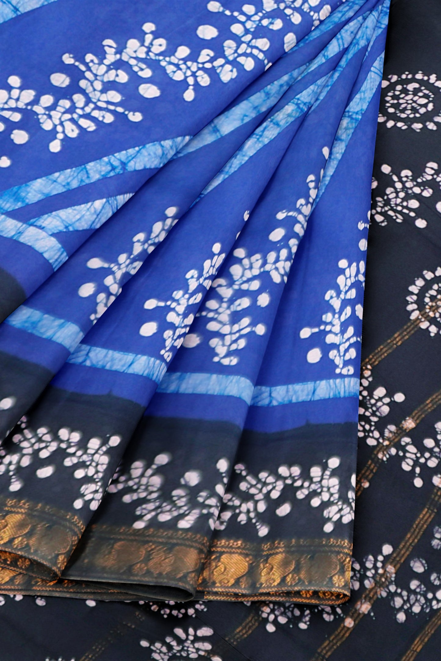 Blue Pure Sungudi Cotton Fancy Leheriya Style Line Print Peacock Zari  Border Saree