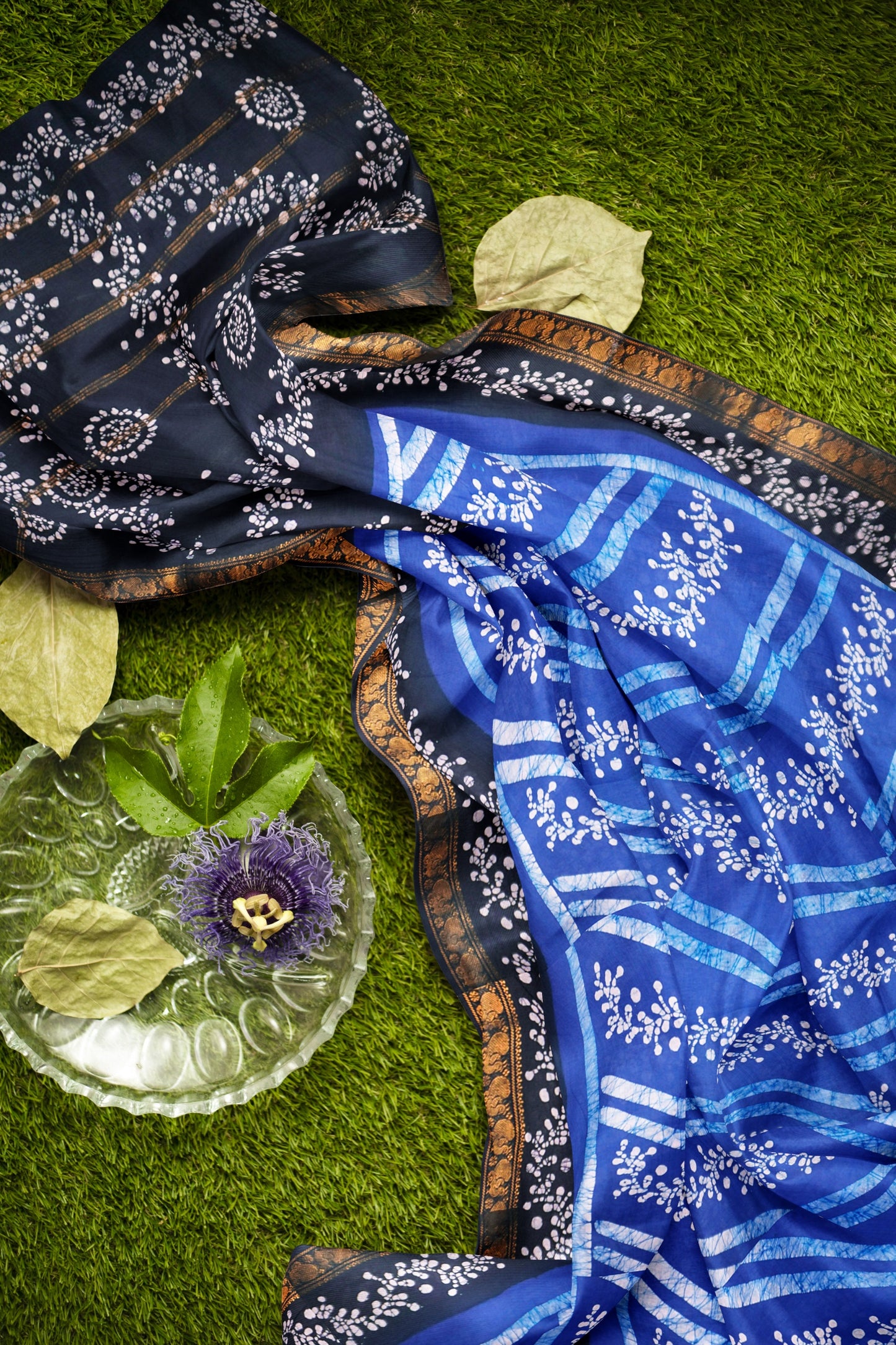 Blue Pure Sungudi Cotton Fancy Leheriya Style Line Print Peacock Zari  Border Saree