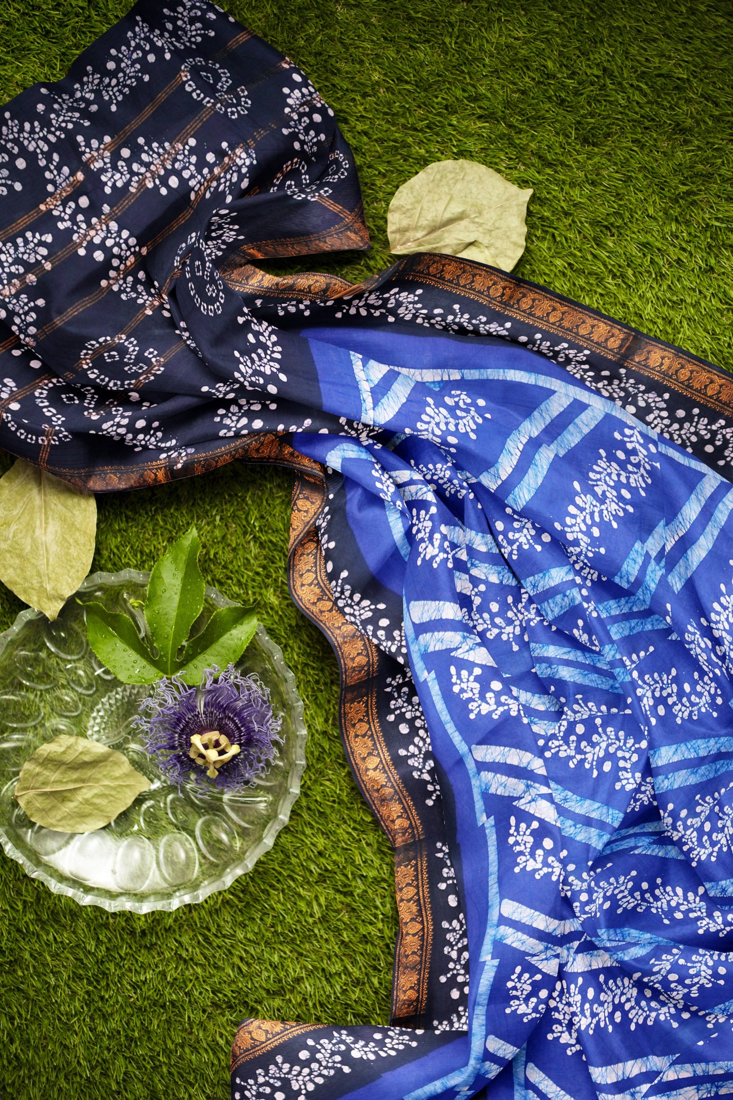 Blue Pure Sungudi Cotton Fancy Cross Line Print Zari  Border Saree