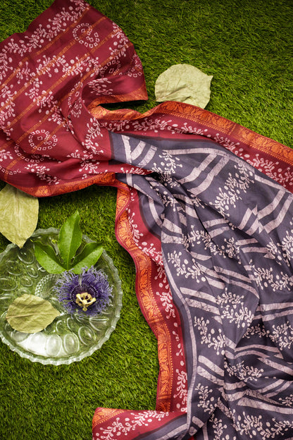 Grey Pure Sungudi Cotton Fancy Cross Floral Vines Print Zari  Border Saree