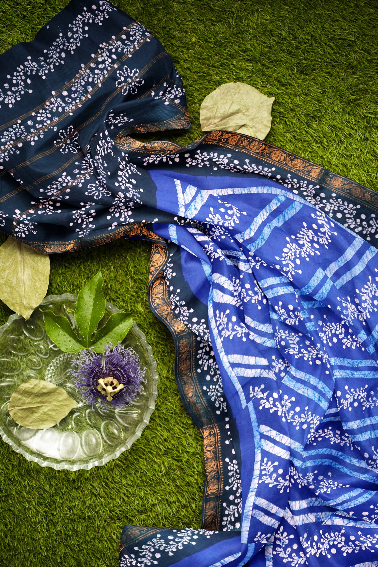 Blue Pure Sungudi Cotton Cross Floral Vine Stripes Zari  Border Saree