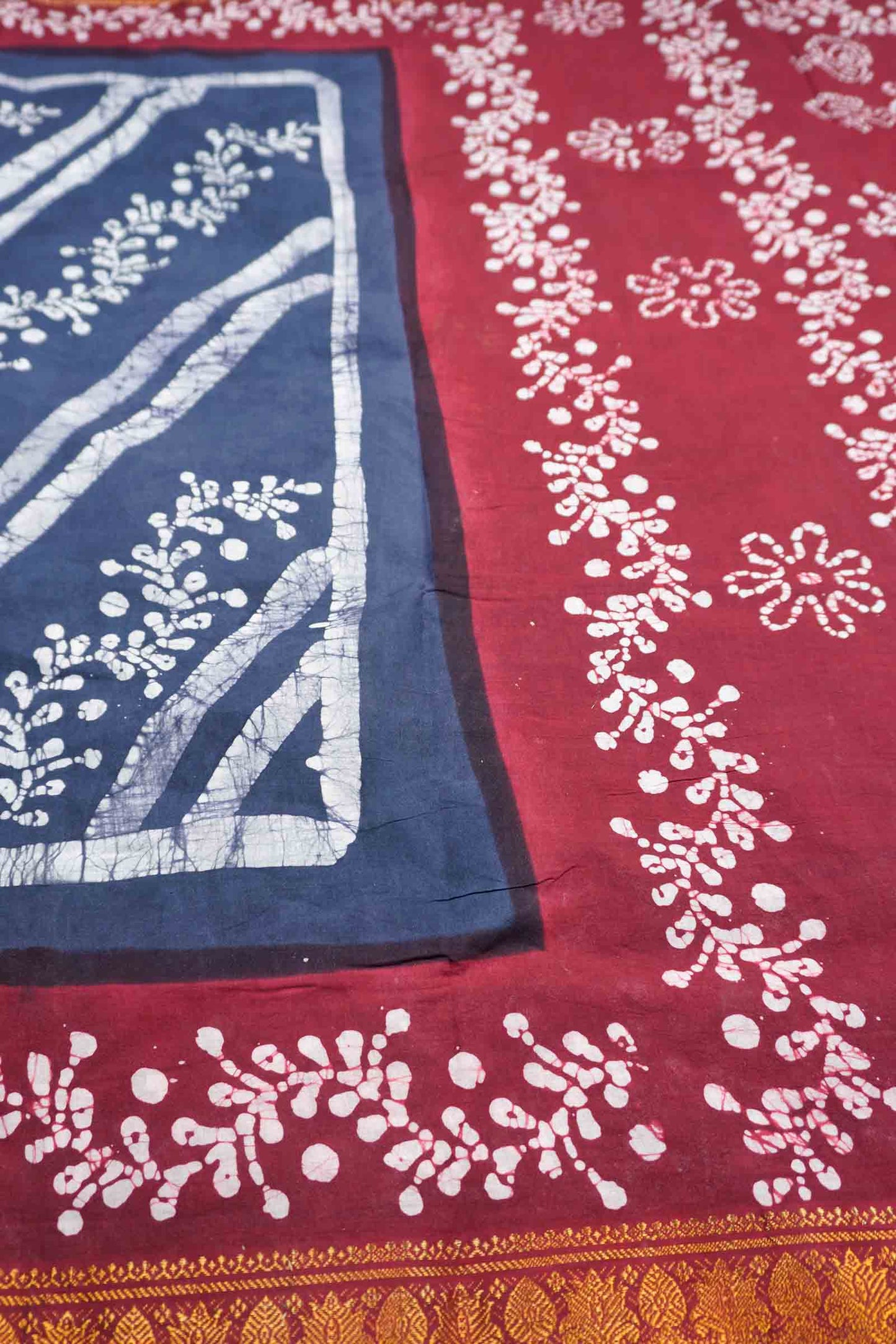 Grey Pure Sungudi Cotton Fancy Cross Line Print Zari Border Contrast Pallu Saree