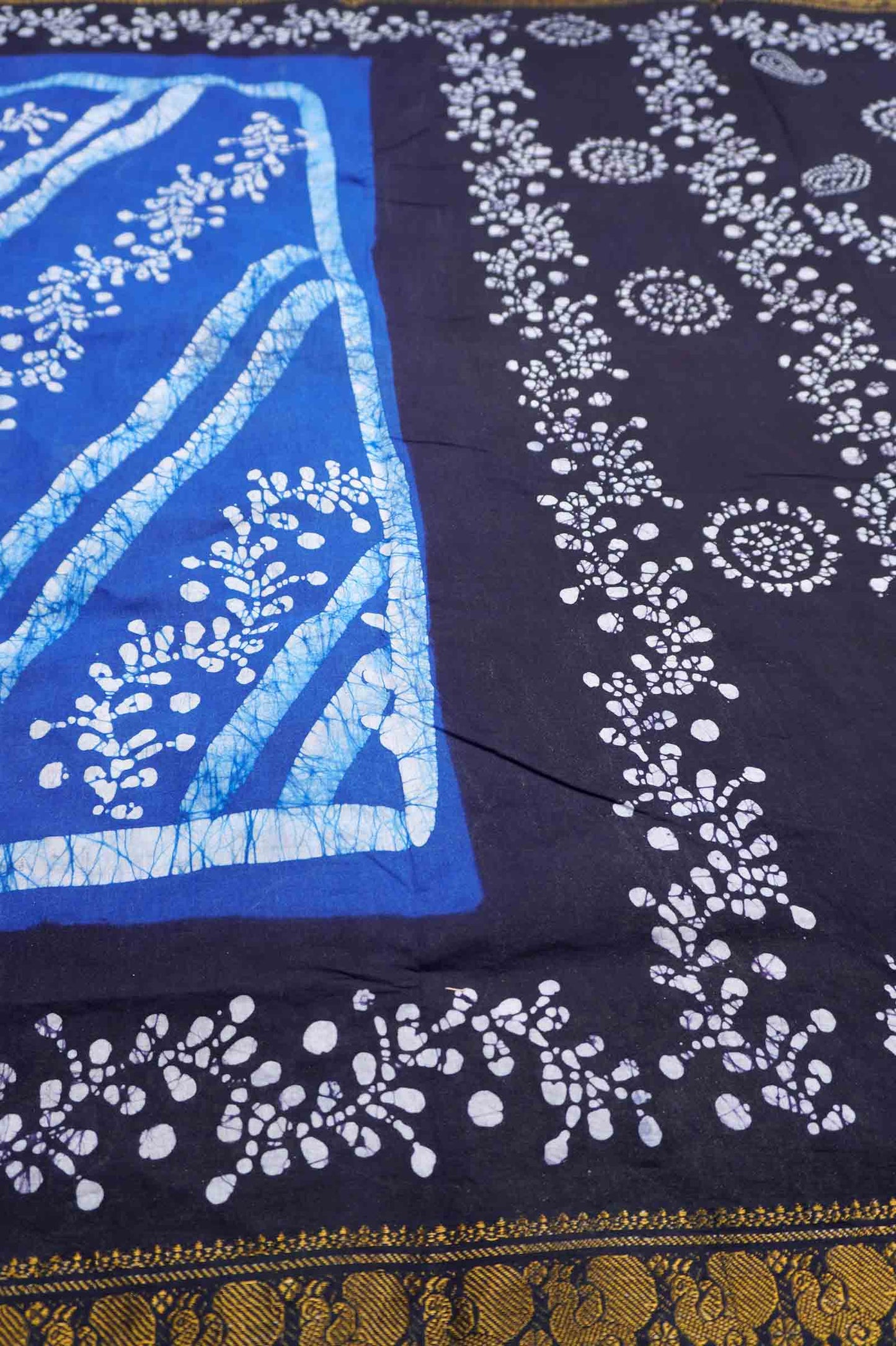 Blue Pure Sungudi Cotton Fancy Cross Line Print Zari Border Mango Pallu Saree