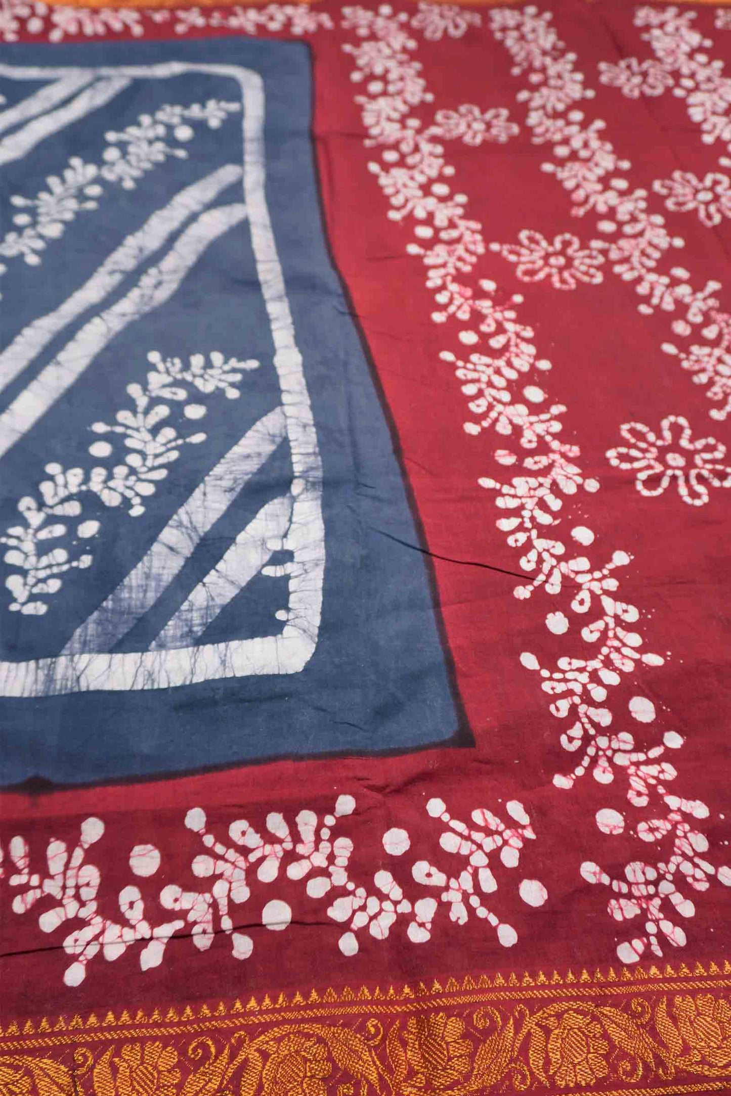 Grey Pure Sungudi Cotton Fancy Cross Floral Line Print Zari  Border Saree