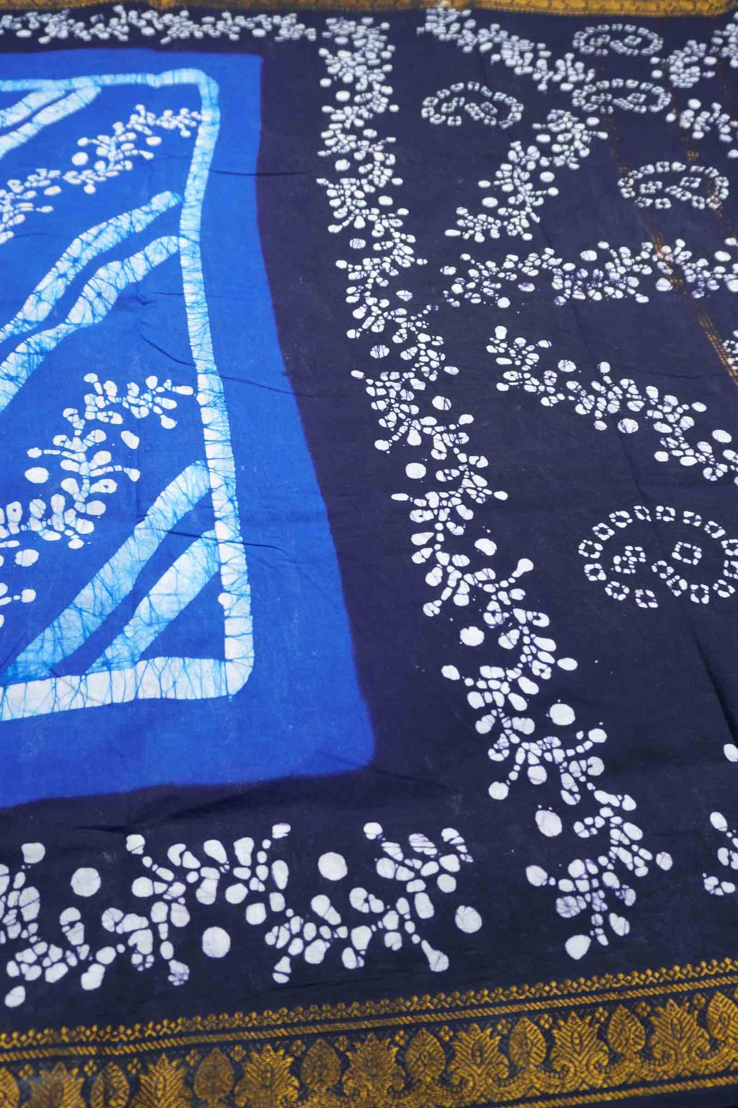 Blue Pure Sungudi Cotton Fancy Cross Line Print Zari  Border Saree