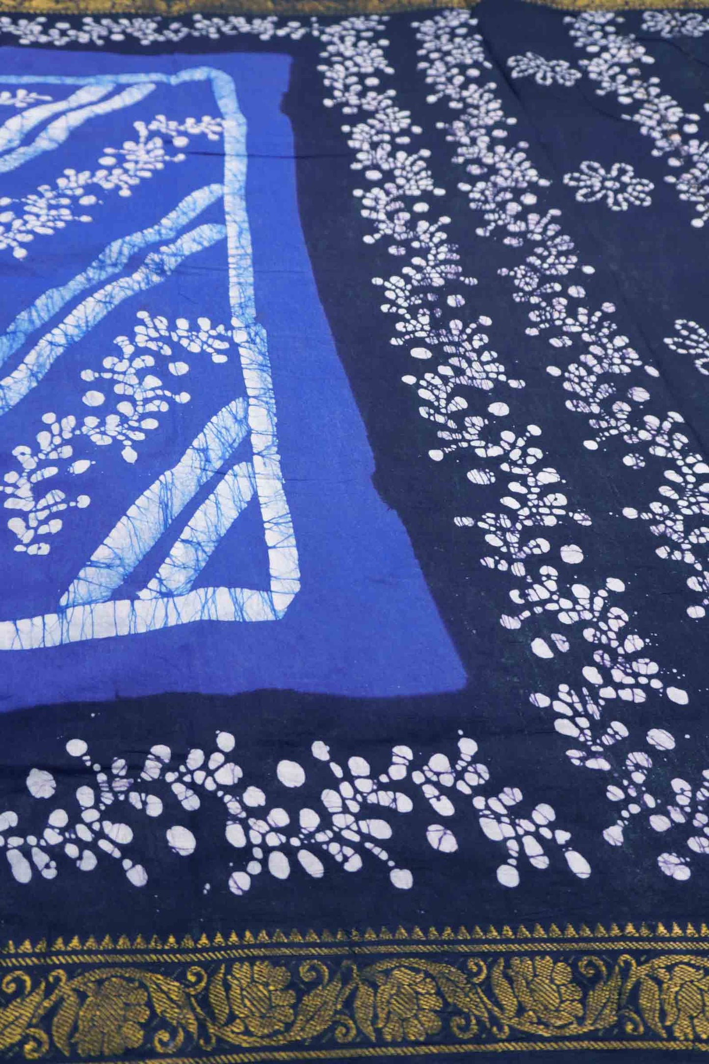 Blue Pure Sungudi Cotton Cross Floral Vine Stripes Zari  Border Saree