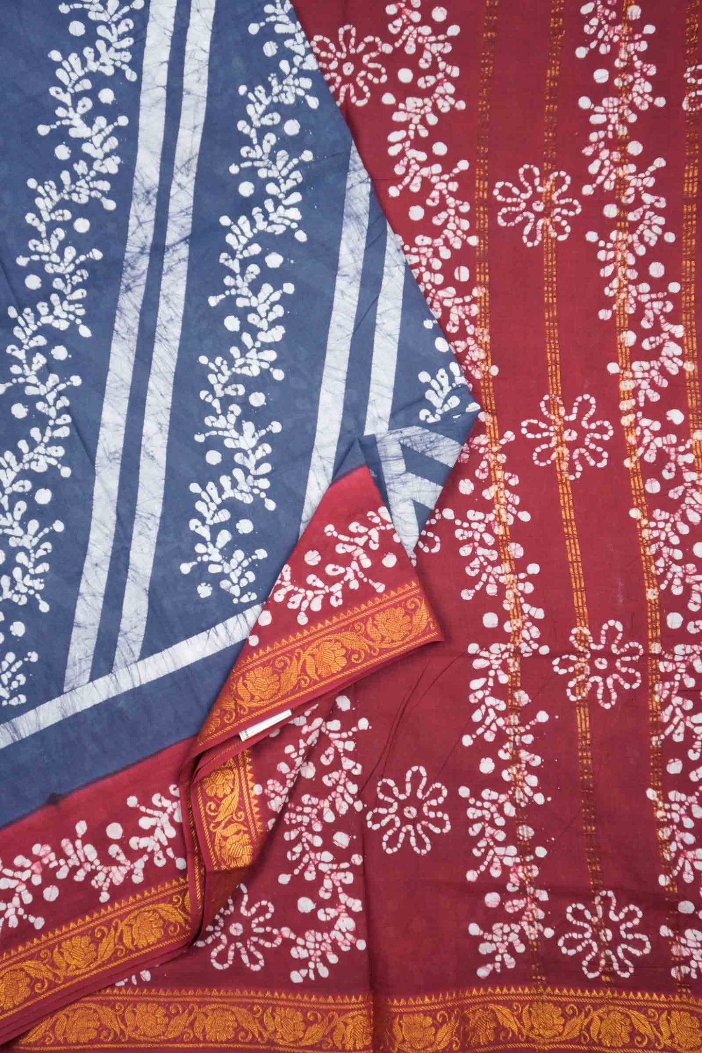 Grey Pure Sungudi Cotton Fancy Cross Floral Line Print Zari  Border Saree