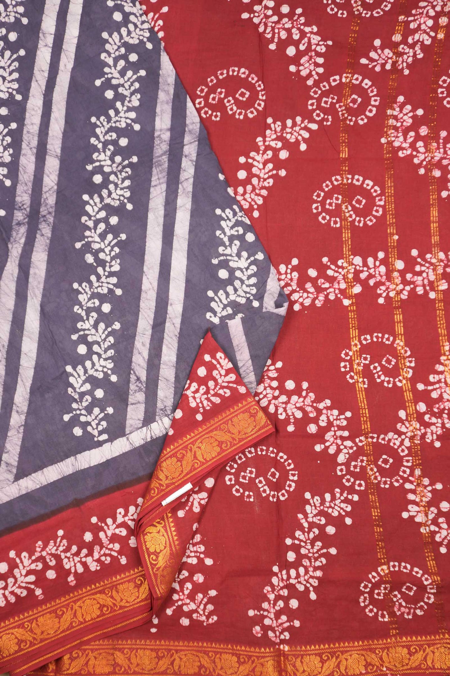 Grey Pure Sungudi Cotton Fancy Cross Floral Vines Print Zari  Border Saree