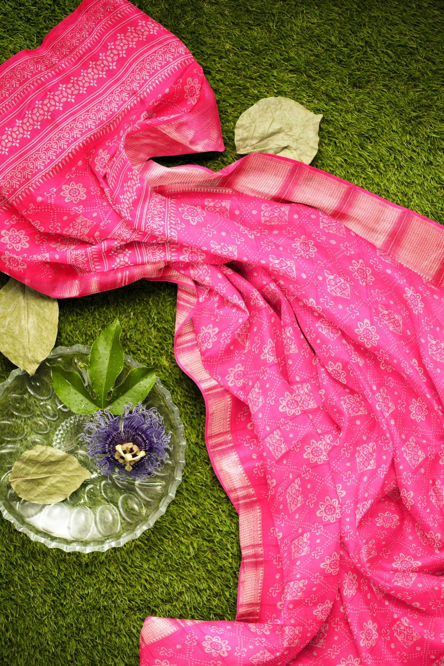 Pink Semi Dola Floral Frames Print Zari Border Saree