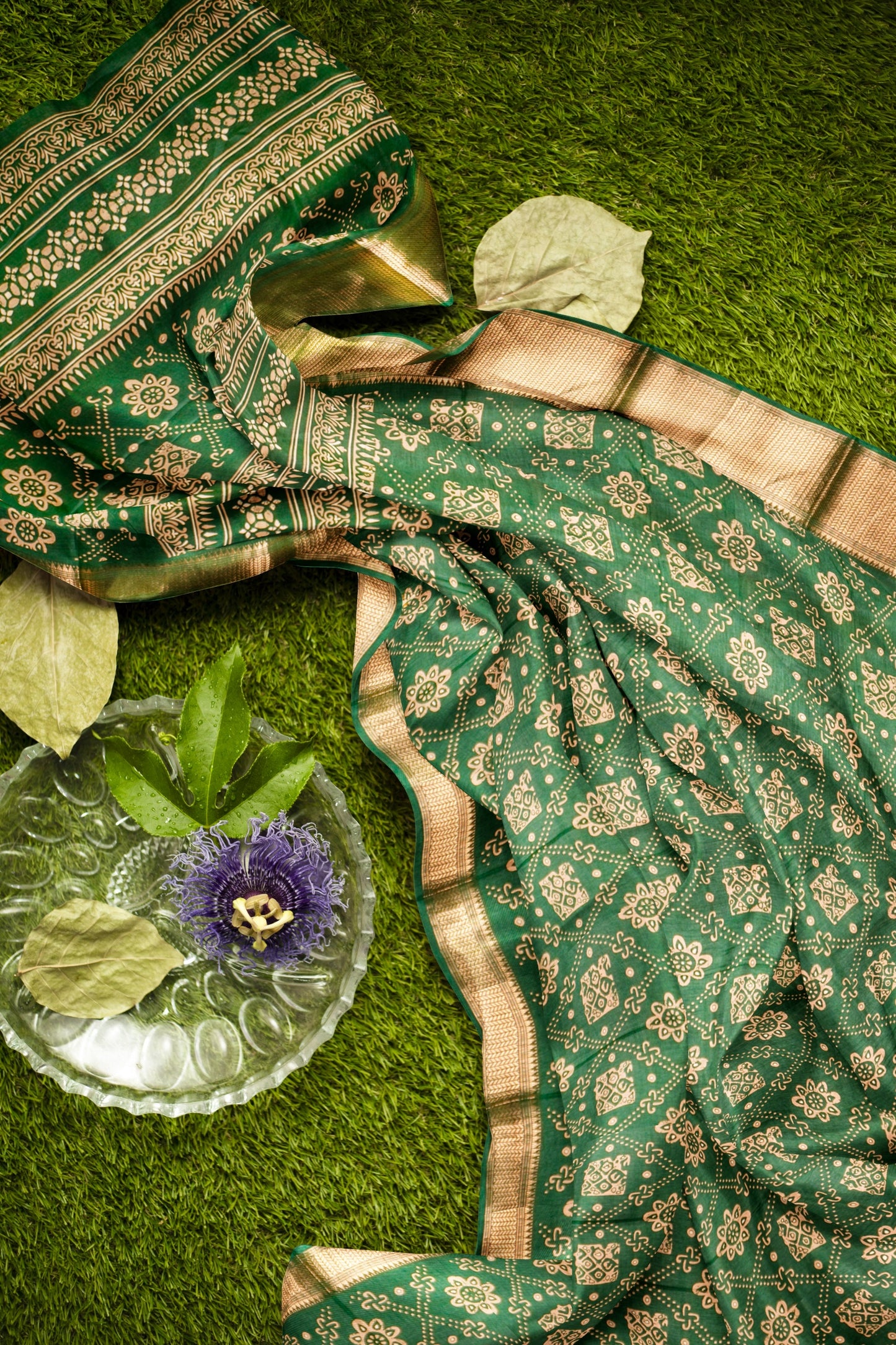 Green Semi Dola Floral Frames Print Zari Border Saree