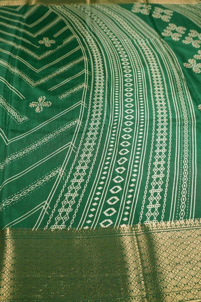 Green Semi Dola Fancy Stripes Print  Zari Border Saree