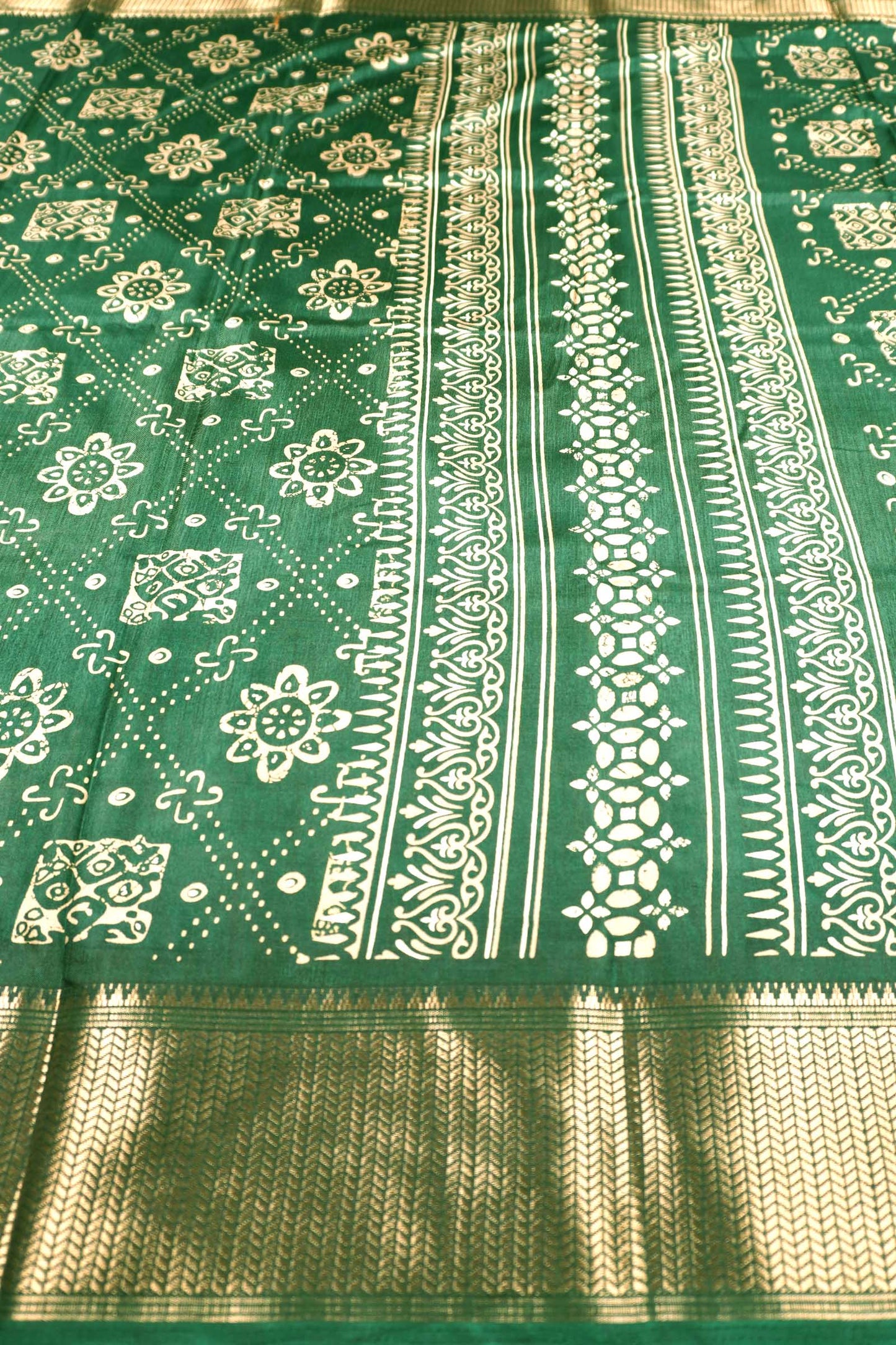 Green Semi Dola Floral Frames Print Zari Border Saree