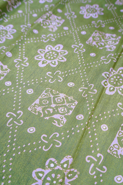 Olive Green Semi Dola Floral Frames Print Zari Border Saree