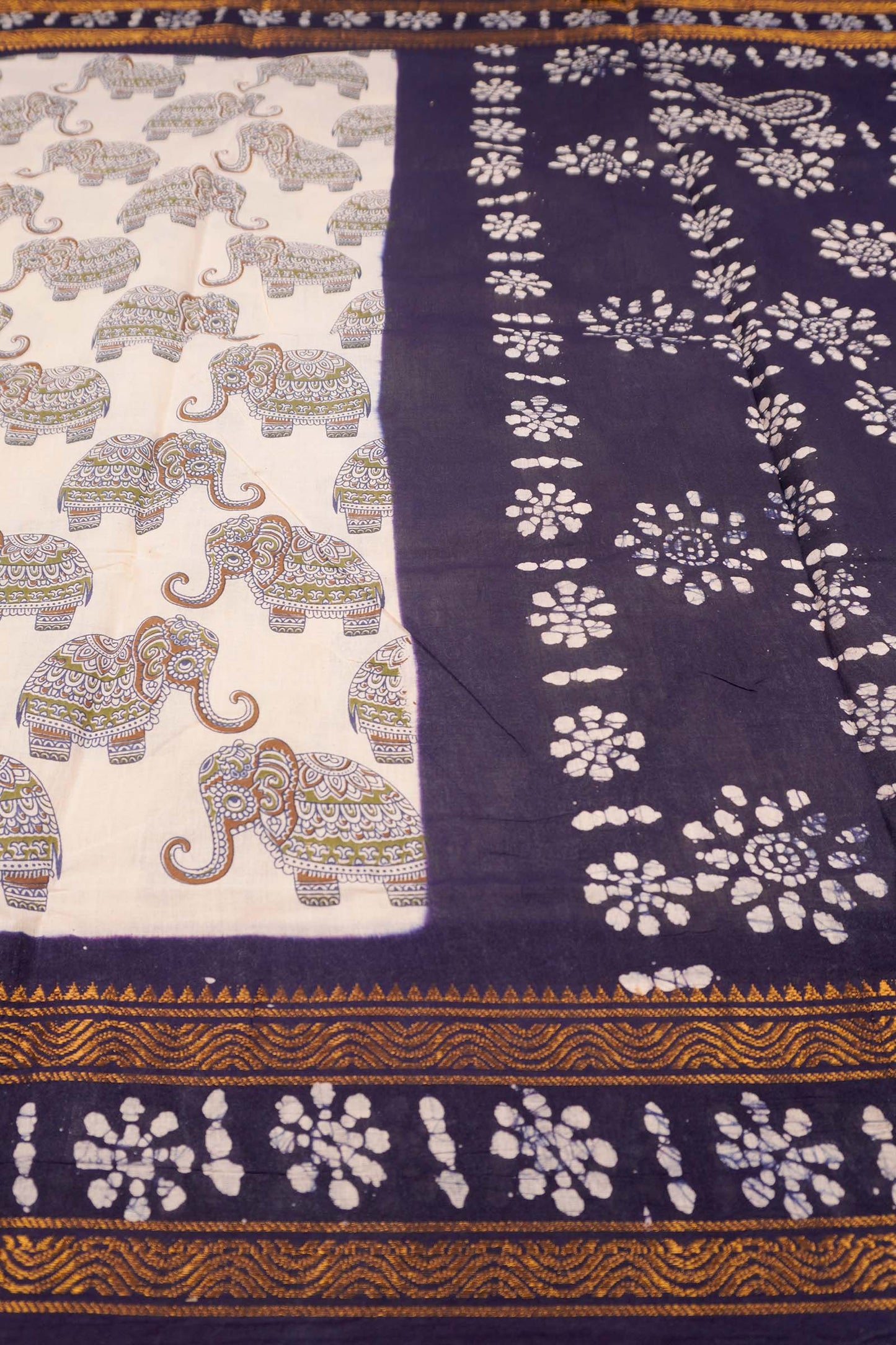 Off White Pure Sungudi Cotton Elephant Design Floral Rangoli Pallu Saree NAA244