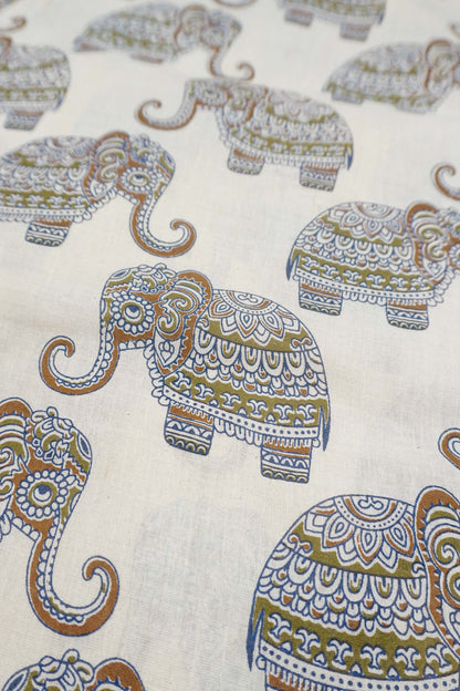 Off White Pure Sungudi Cotton Meena Elephant Prints Zari Border Saree NAA244