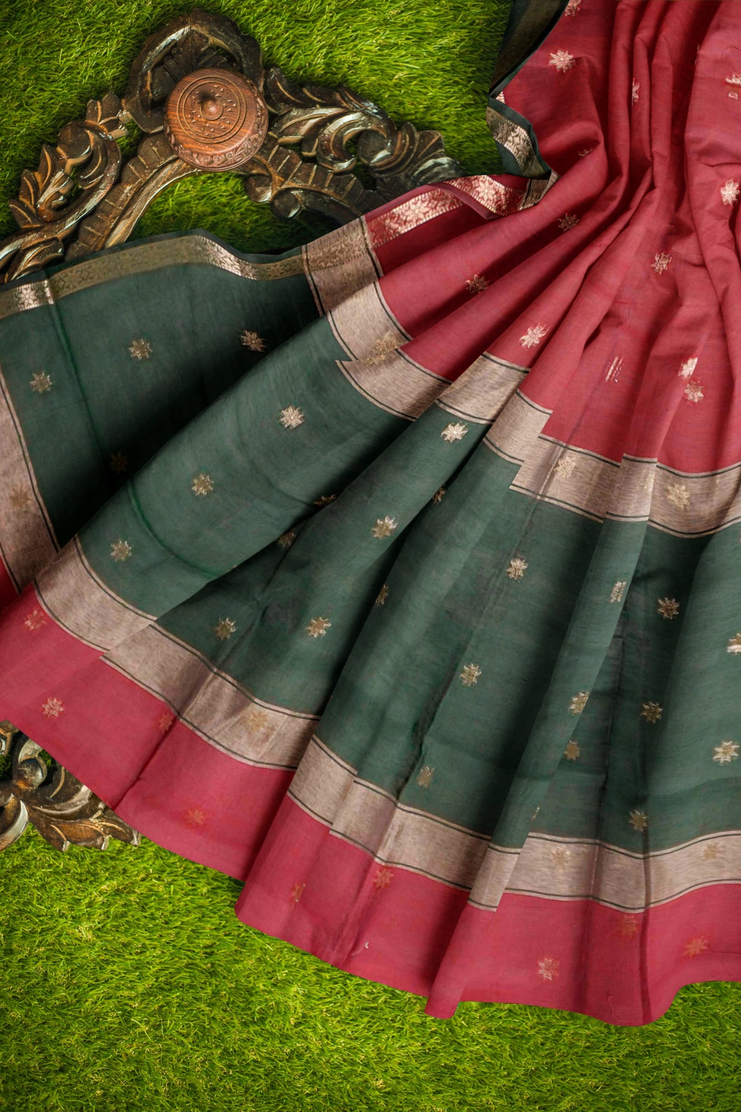 Maroon Semi Maheswari Cotton Sampada Puspa Butta Contrast Pallu Saree