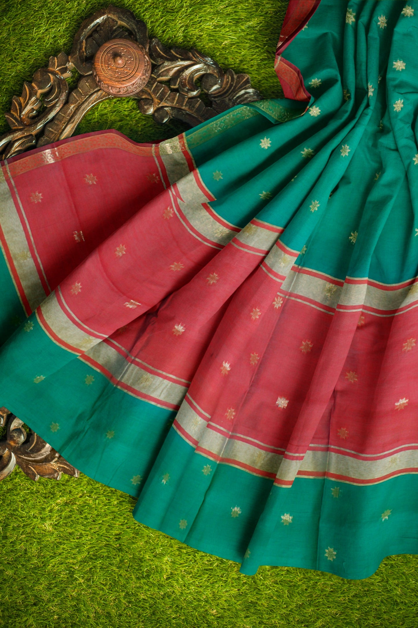 Green Semi Maheswari Cotton Sampada Puspa Butta Contrast Pallu Saree