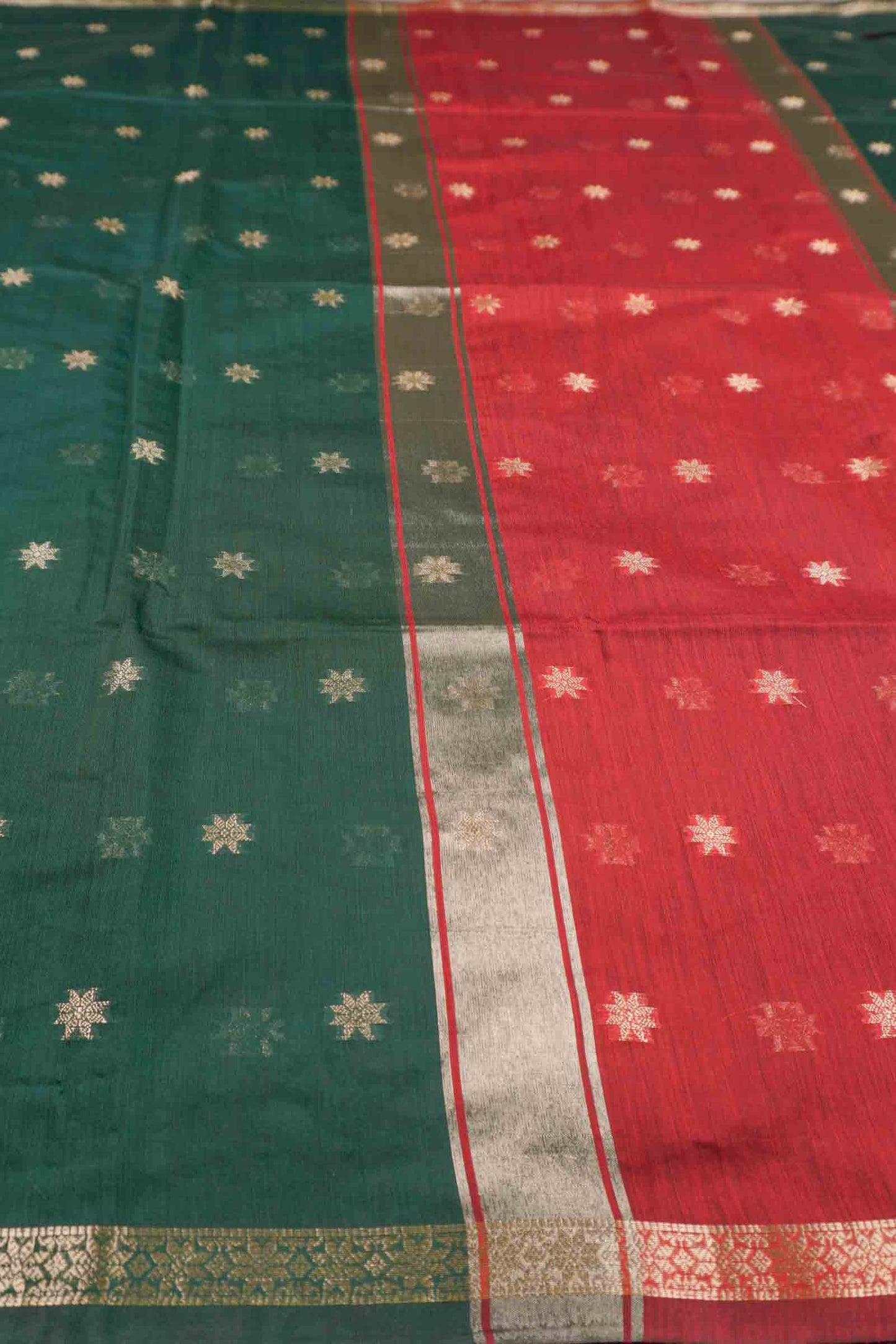 Green Semi Maheswari Cotton Sampada Puspa Butta Contrast Pallu Saree