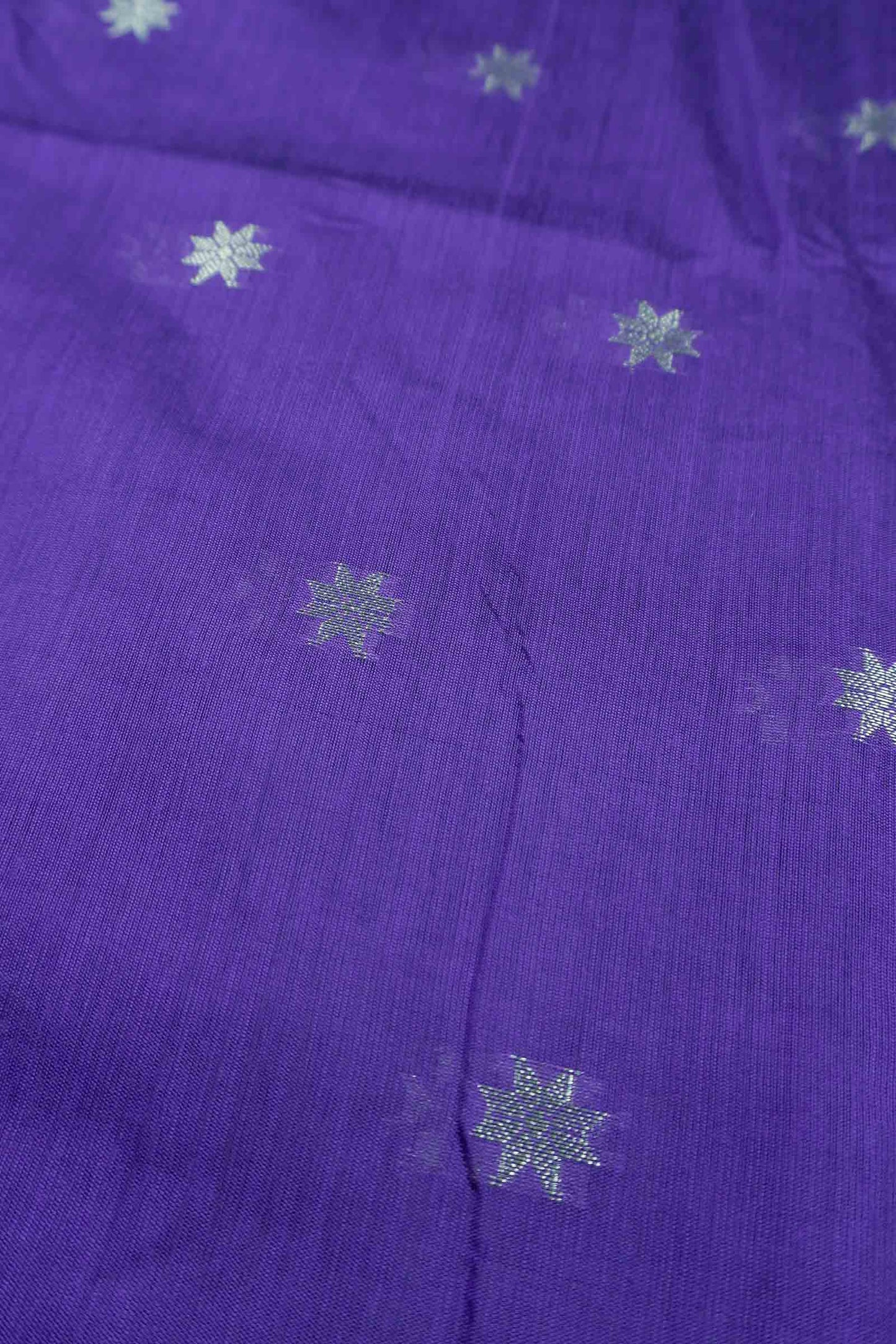 Violet Semi Maheswari Cotton Sampada Puspa Butta Contrast Pallu Saree