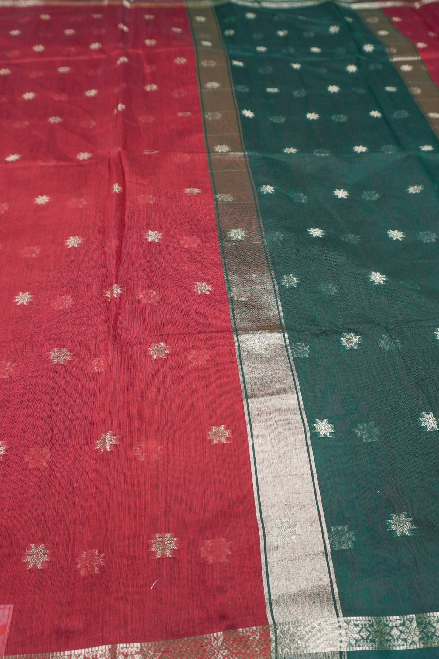 Maroon Semi Maheswari Cotton Sampada Puspa Butta Contrast Pallu Saree