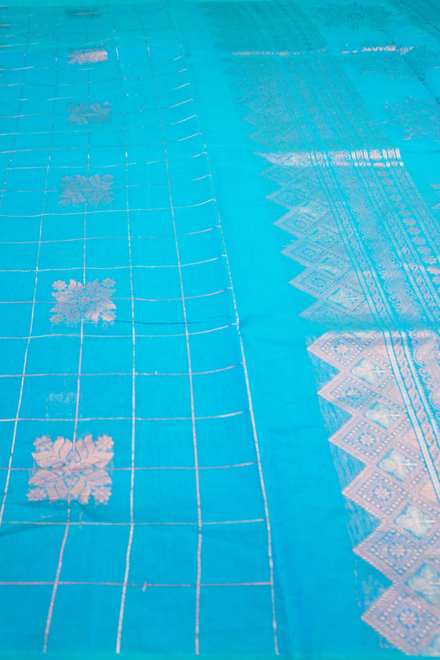 Sky Blue Pure South Cotton Checks Butta Star Pallu Saree NAA239