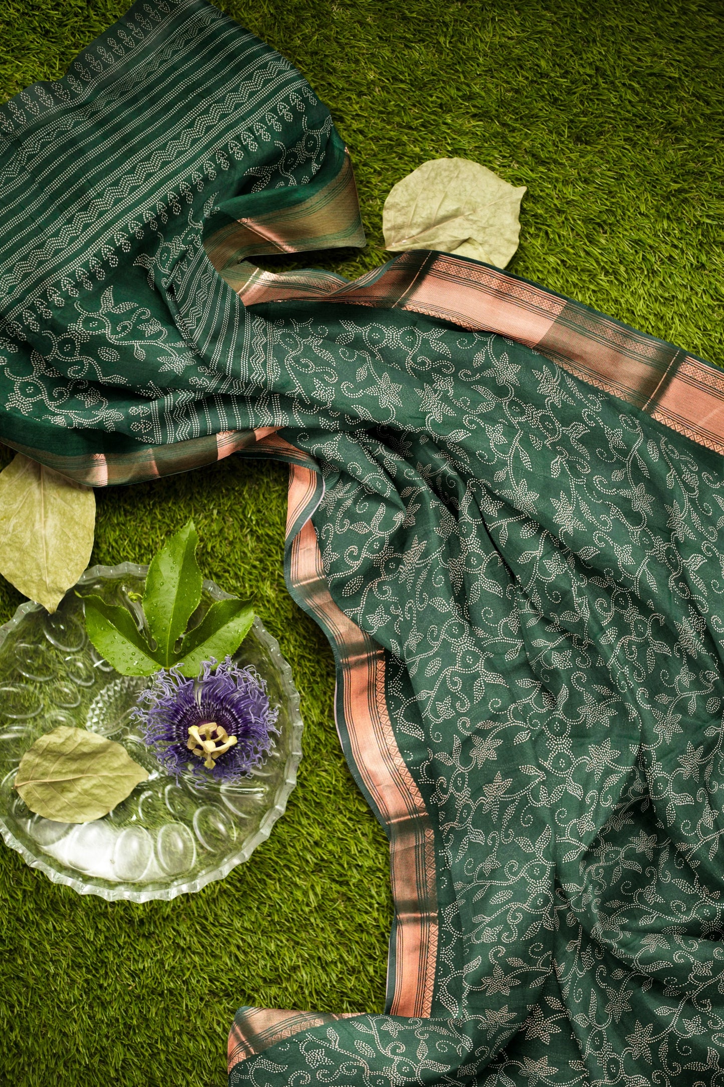 Green Printed Cotton Rangoli Dots Zari Border Saree