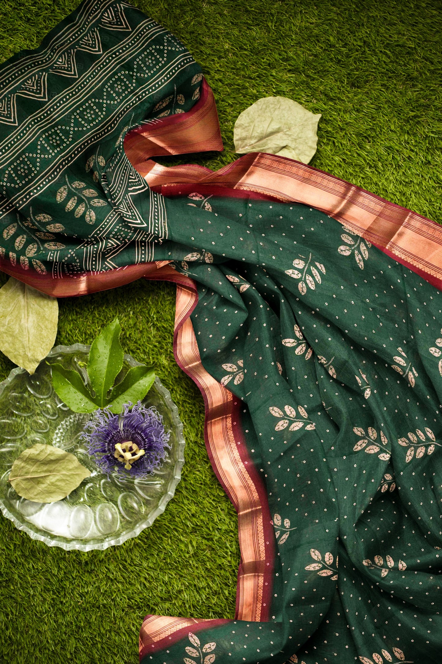 Green Printed Cotton LeafLine Print Zari Border Saree