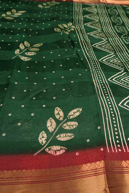 Green Printed Cotton LeafLine Print Zari Border Saree