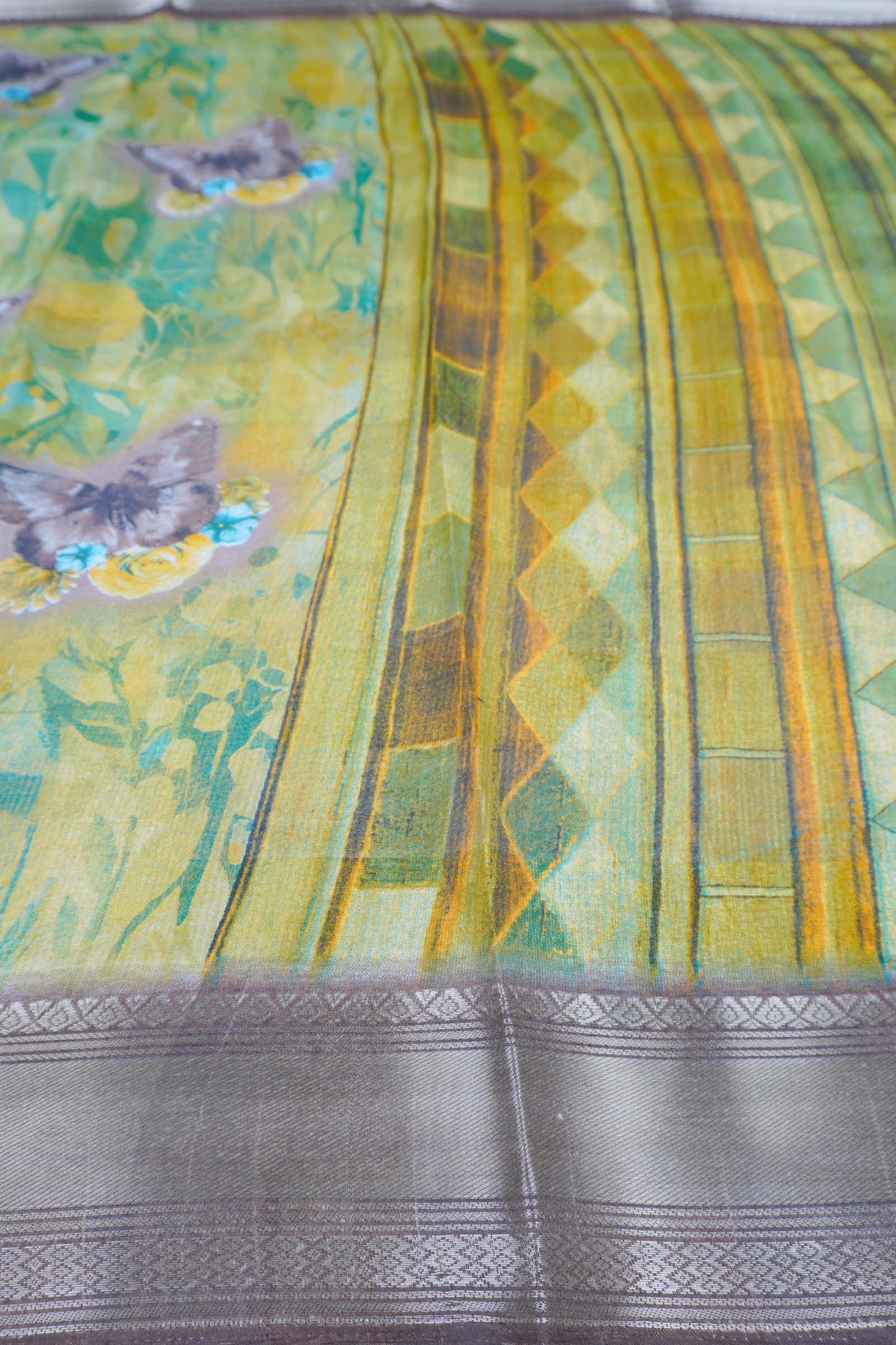 Green Printed Cotton Floral Wonderland Print Zari Border Saree