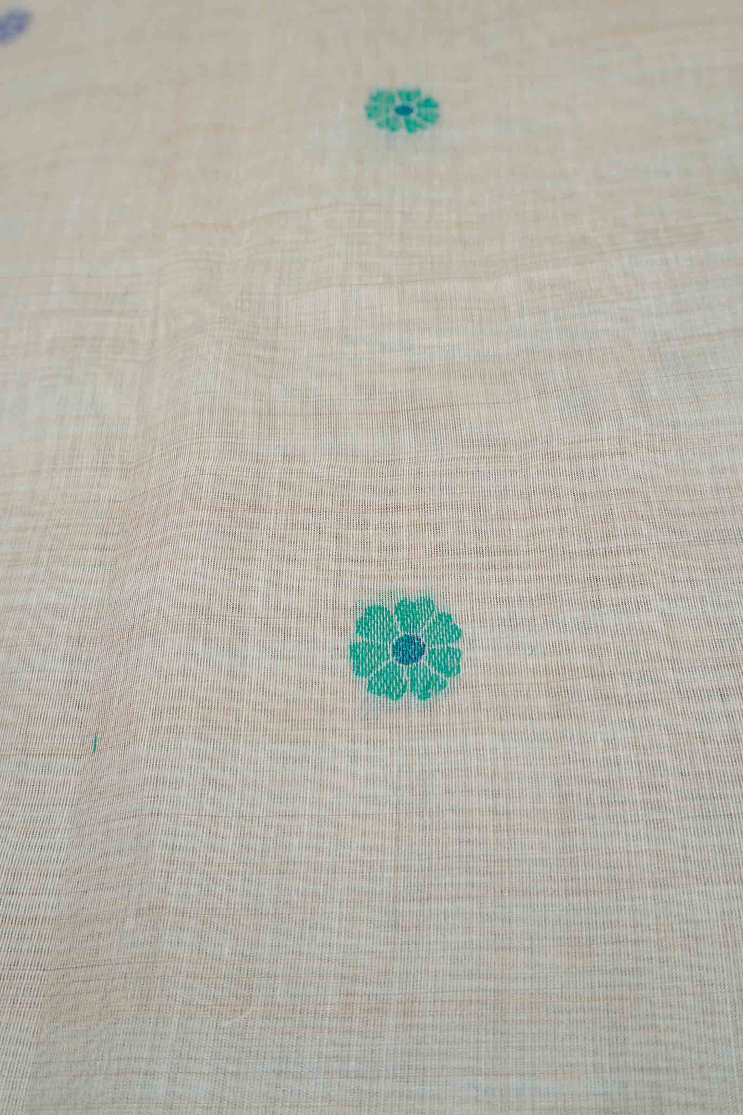 Off White Bengal Cotton Mini Butta Jamdani Style Pallu Border Saree