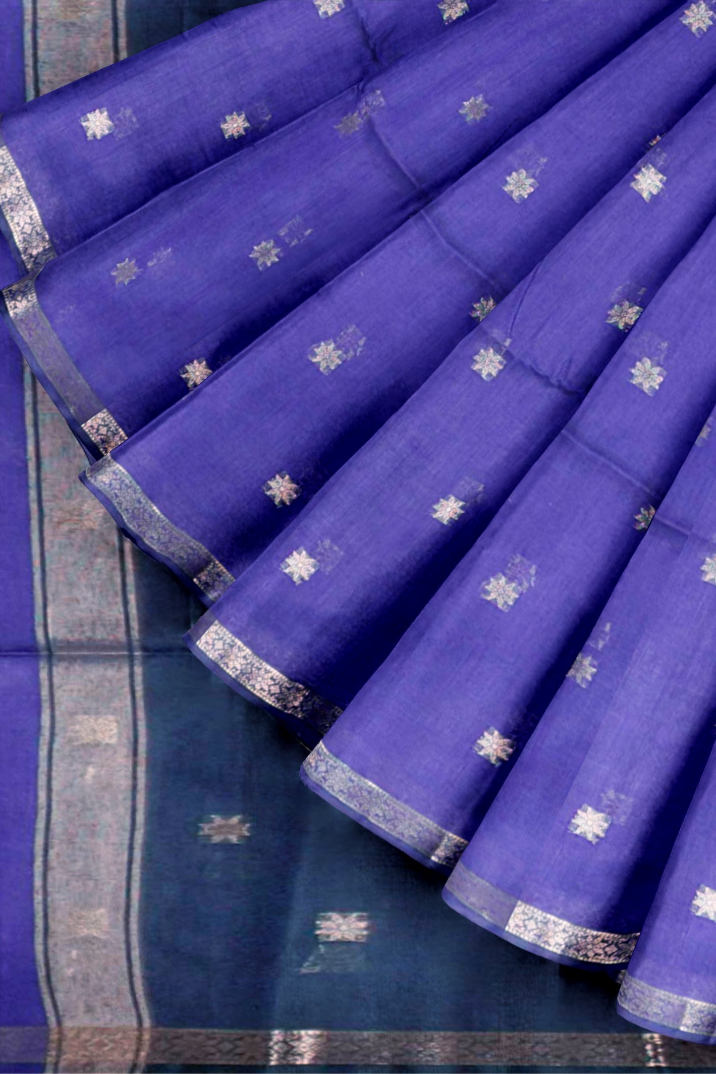 Violet Semi Maheswari Cotton Sampada Puspa Butta Contrast Pallu Saree