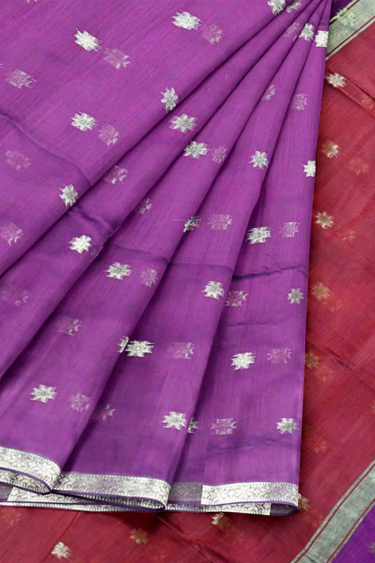 Violet Semi Maheswari Cotton Sampada Puspa Butta Contrast Pallu Saree