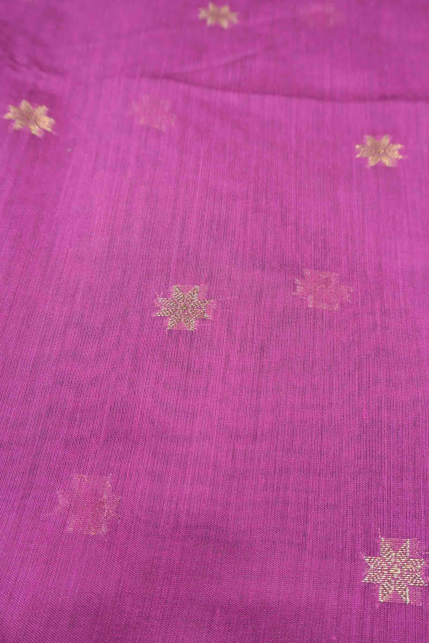 Purple Semi Maheswari Cotton Sampada Puspa Butta Contrast Pallu Saree