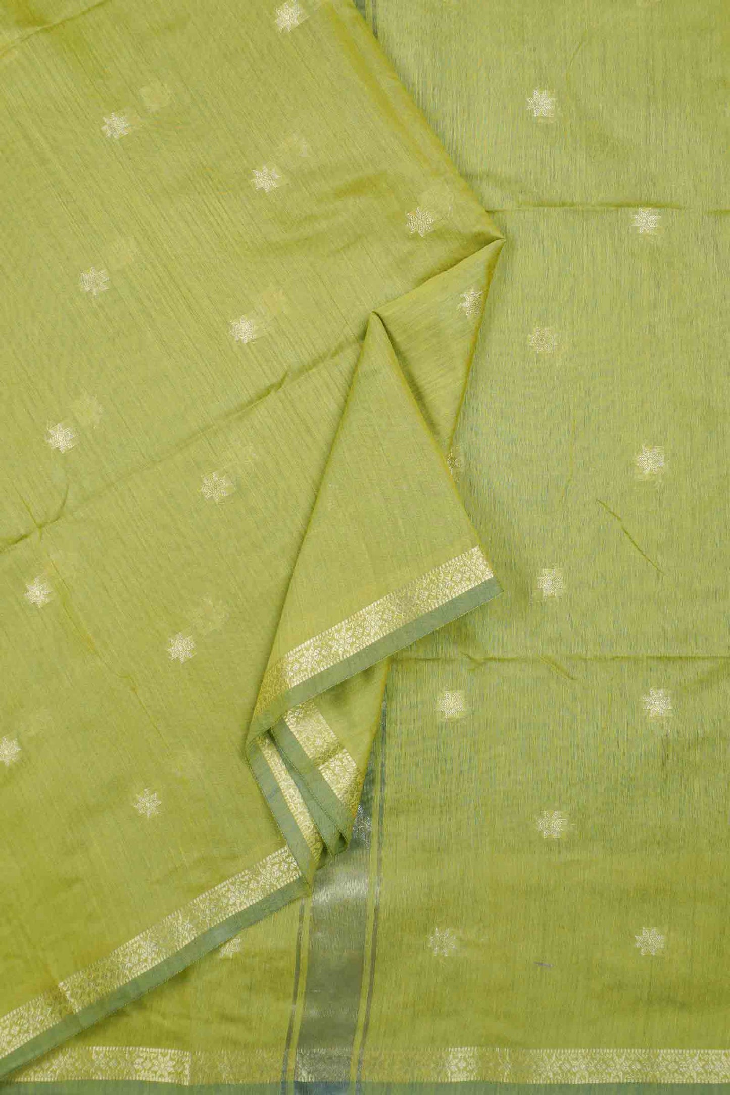 Light Olive Green Semi Maheswari Cotton Sampada Puspa Butta Contrast Pallu Saree