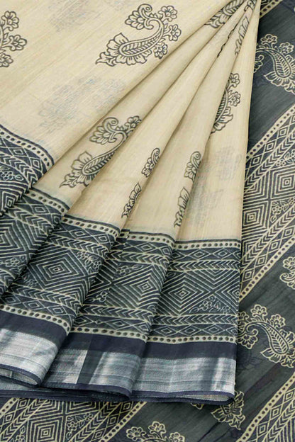Off White- Black Printed Cotton Paisely Prints Jute Finish Saree