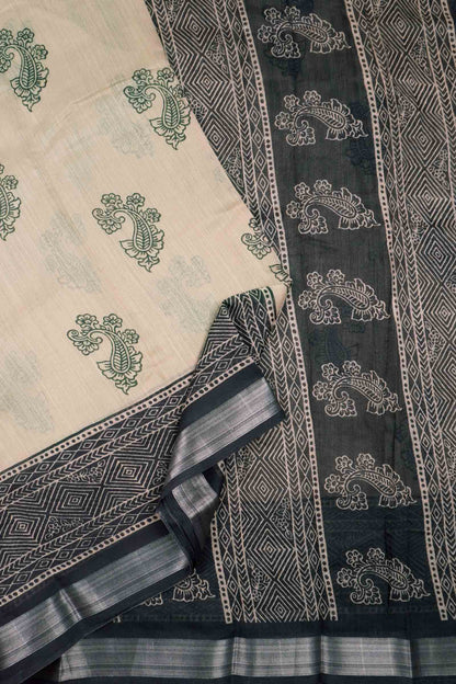 Off White- Black Printed Cotton Paisely Prints Jute Finish Saree
