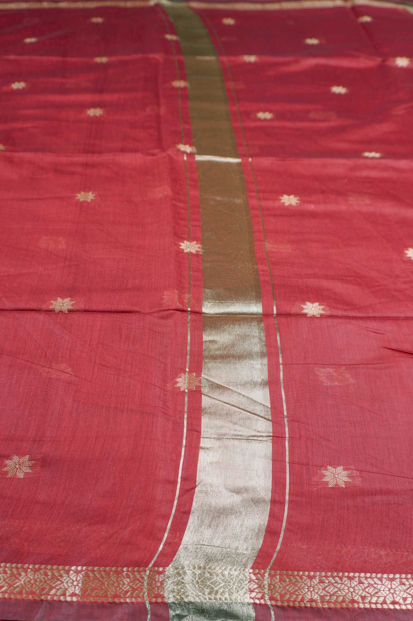 Maroon Semi Maheswari Cotton Small Butta Self Pallu Saree