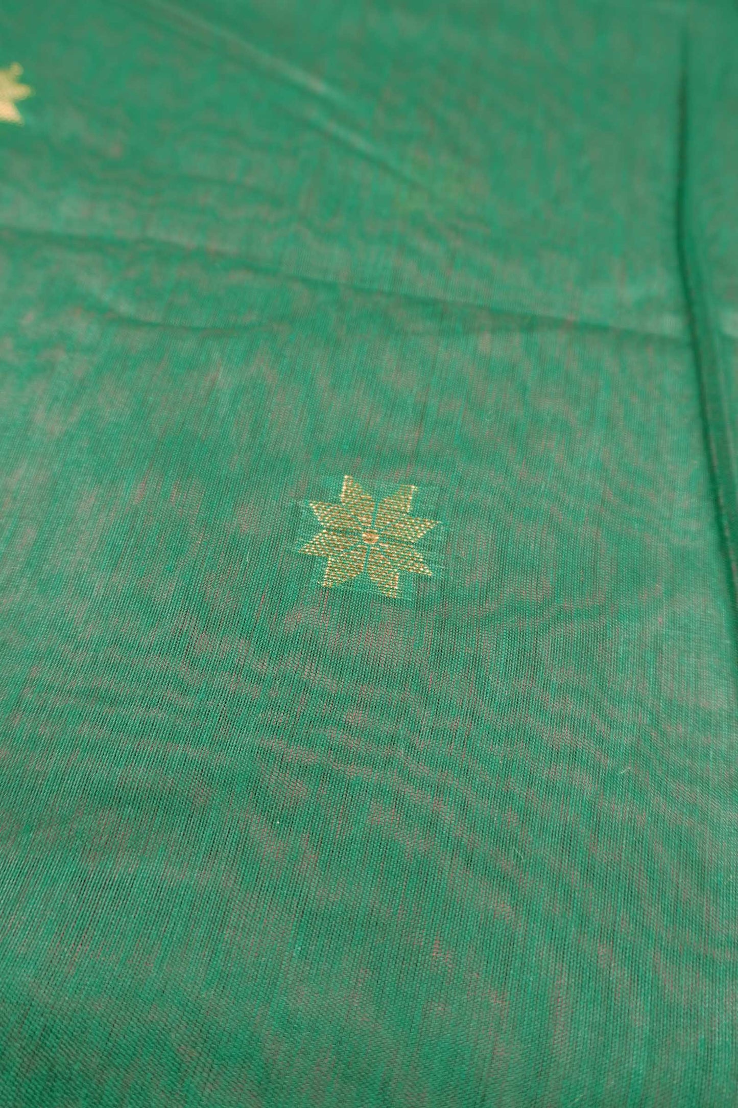 Dark Green Semi Maheswari Cotton Small Butta Contrast Pink Pallu Saree