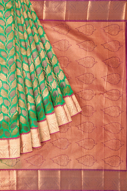 Green Semi Silk Twin Leaves Zari Border Contrast Pallu Saree