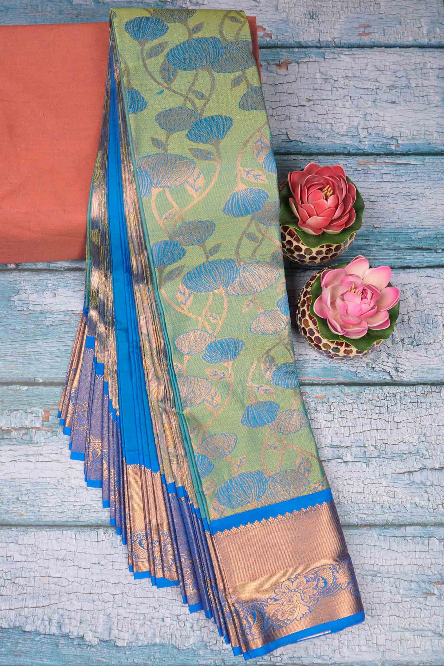Green Semi Silk Contrast Blue Floral Vines Rich Pallu Saree